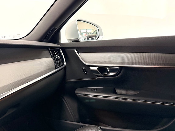 Volvo V90 28 of 30