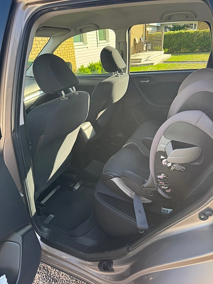 Subaru Forester 4 of 5