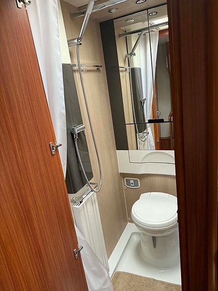 Adria Alpina 663UK barnkammare 8 of 9