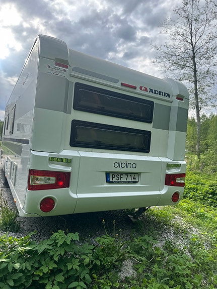 Adria Alpina 663UK barnkammare 3 of 9