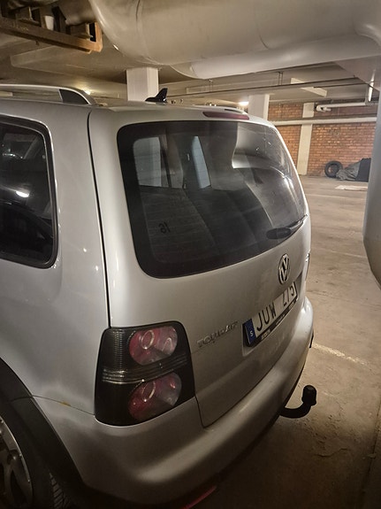 Volkswagen Touran Cross 5 of 5