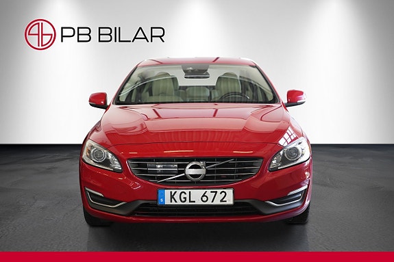 Volvo S60 3 of 5