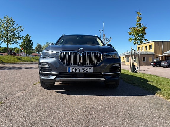 BMW X5 2 of 10