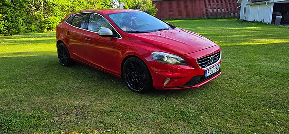 Volvo V40 3 of 10