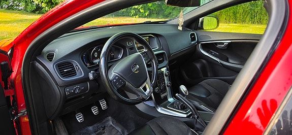 Volvo V40 7 of 10