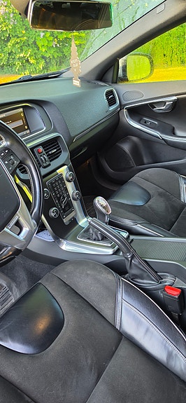 Volvo V40 9 of 10
