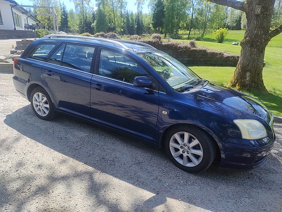 Brugt Toyota Avensis 1.8