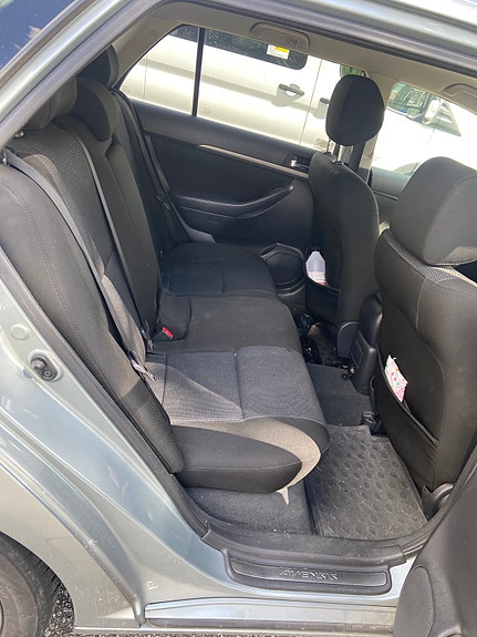 Toyota Avensis 6 of 9