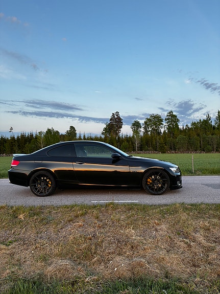 BMW 325d 4 of 5