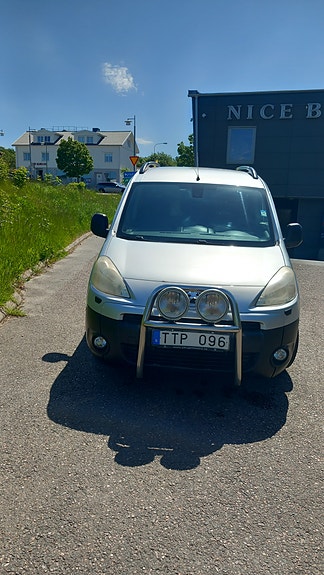 Peugeot Partner 2 of 5