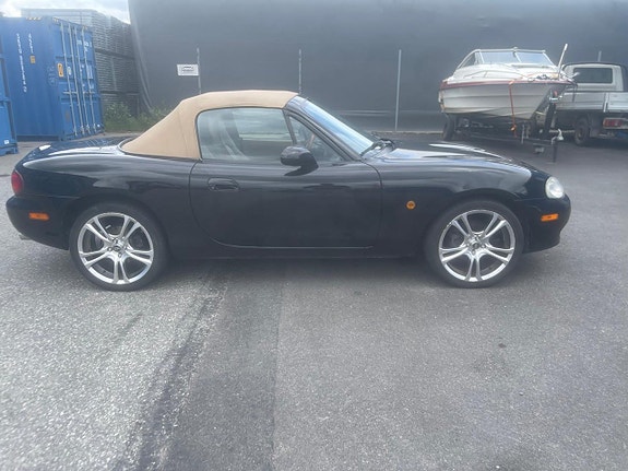 Mazda MX-5 4 of 6
