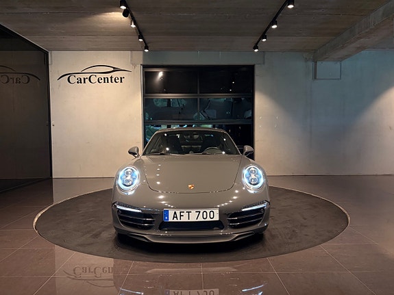 Porsche 911 Carrera S 8 of 26