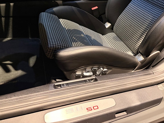 Porsche 911 Carrera S 15 of 18