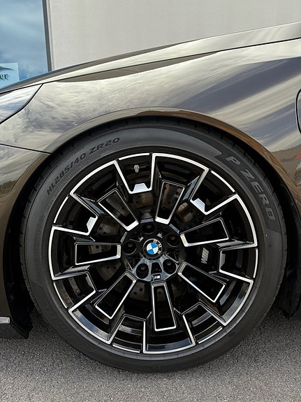 BMW M5 17 of 30