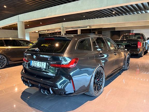 BMW M3 5 of 5