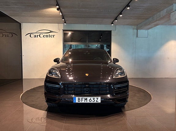 Porsche Cayenne Turbo S 8 of 27