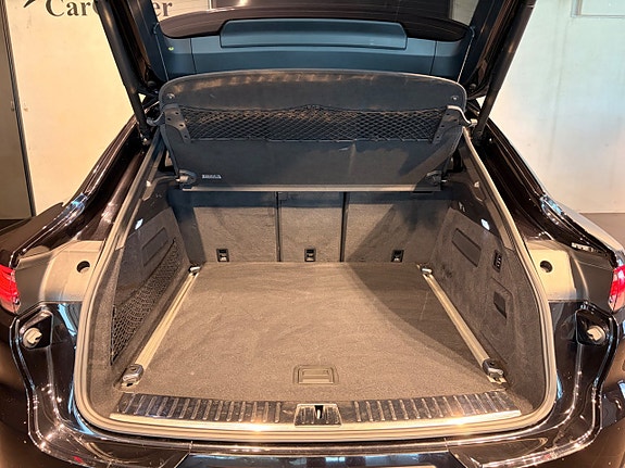 Porsche Cayenne Turbo S 18 of 27