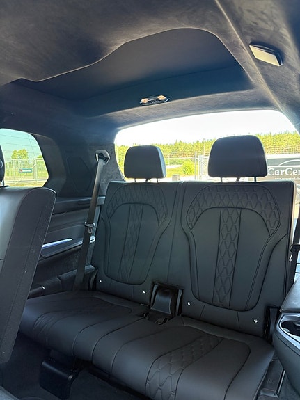 BMW X7 23 of 30
