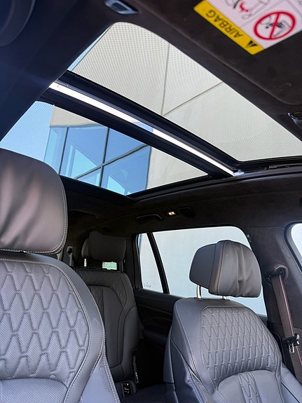 BMW X7 14 of 30