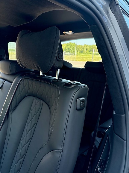 BMW X7 25 of 30