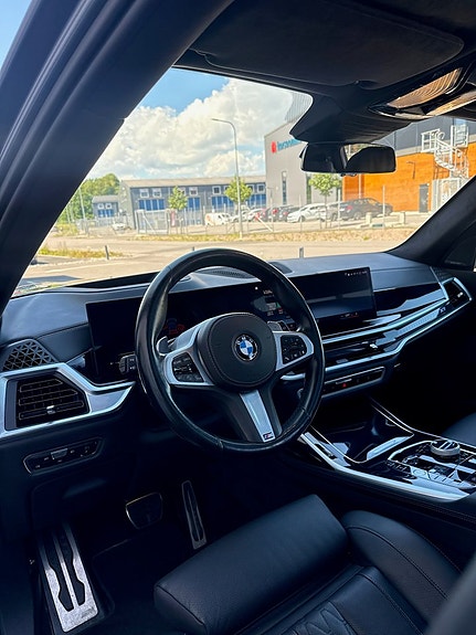 BMW X7 30 of 30