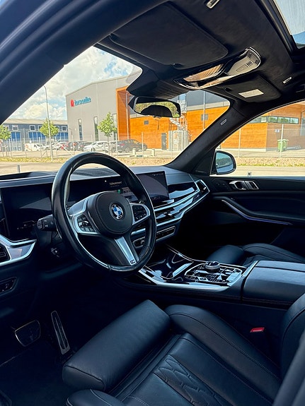 BMW X7 29 of 30