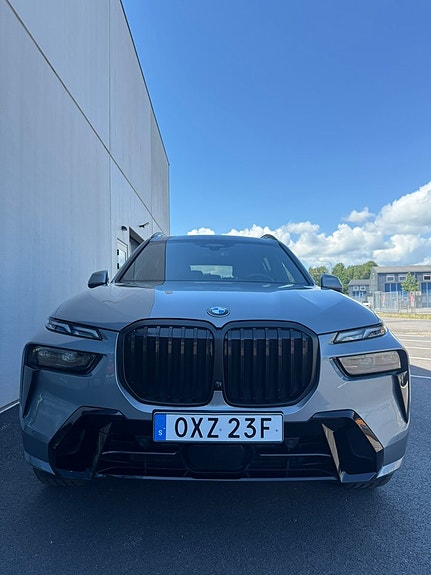 BMW X7 9 of 30