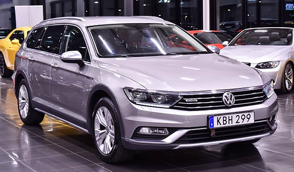 Volkswagen Passat Alltrack 3 of 5