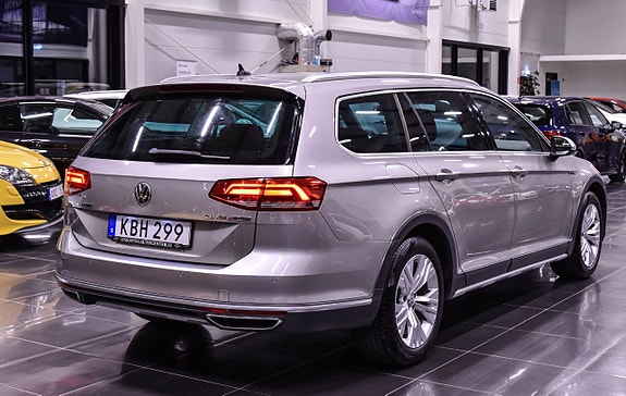 Volkswagen Passat Alltrack 5 of 5