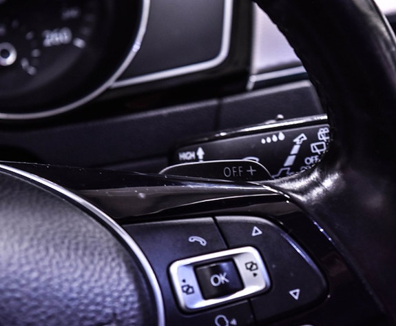 Volkswagen Passat Alltrack 10 of 17