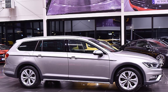 Volkswagen Passat Alltrack 4 of 5
