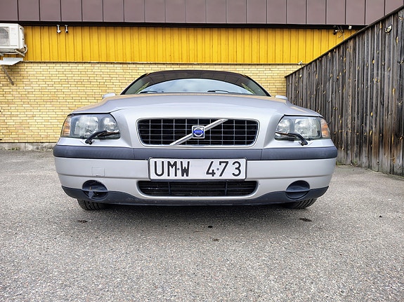Volvo S60 3 of 5