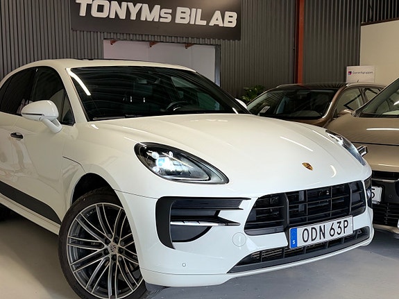 Porsche Macan 3 of 5