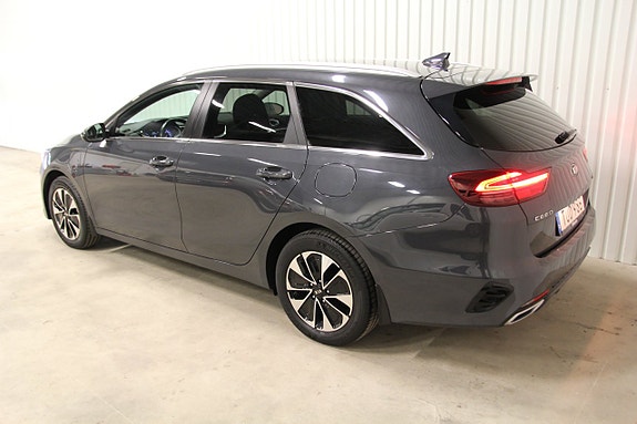 Kia Ceed 3 of 5
