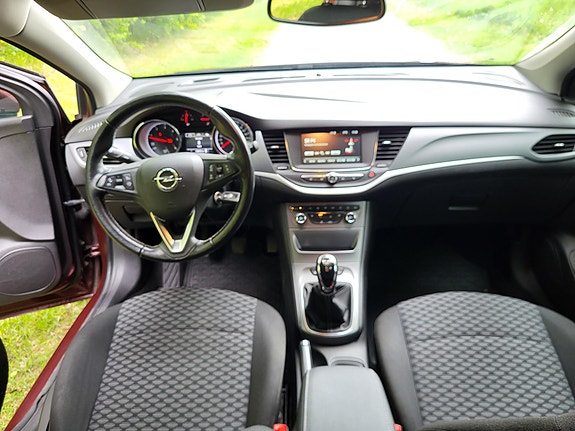 Opel Astra 8 of 17
