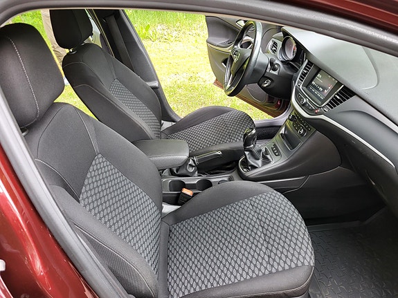 Opel Astra 10 of 17