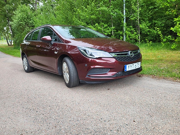 Opel Astra 2 of 5