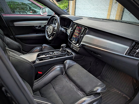 Volvo V90 8 of 16
