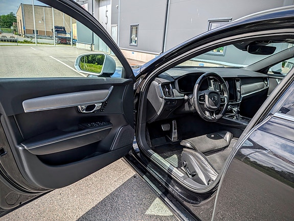 Volvo V90 11 of 16