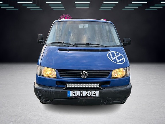 Volkswagen Caravelle 3 of 5