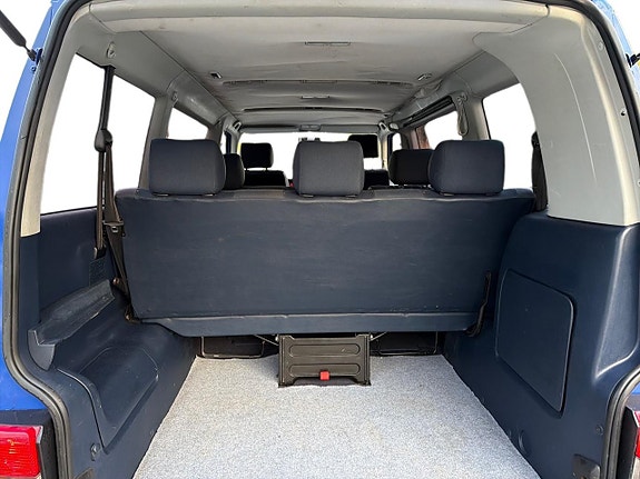 Volkswagen Caravelle 16 of 25