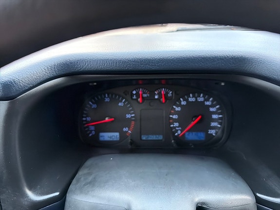 Volkswagen Caravelle 11 of 25