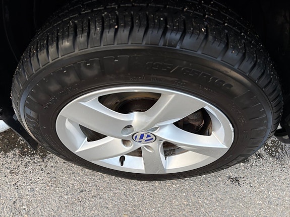 Volkswagen Caravelle 21 of 25