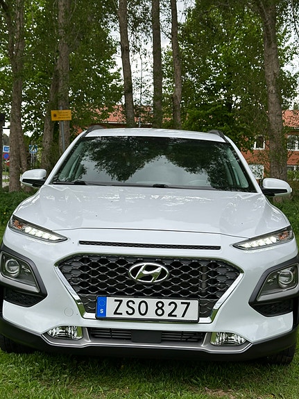 Hyundai Kona 2 of 5