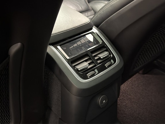 Volvo XC90 23 of 30