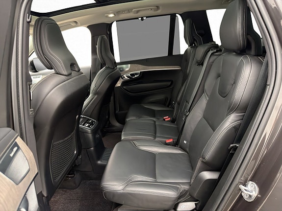 Volvo XC90 25 of 30