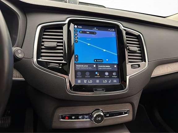 Volvo XC90 24 of 30