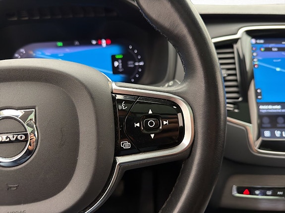 Volvo XC90 29 of 30