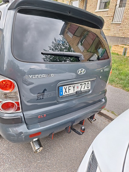 Hyundai Trajet 2 of 16