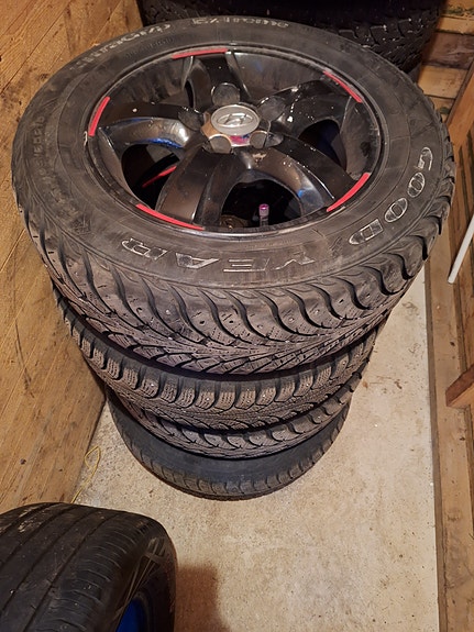 Hyundai Trajet 3 of 16